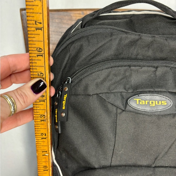 Targus laptop backpack. Black with lots of compartments. Great shape. - Picture 4 of 12